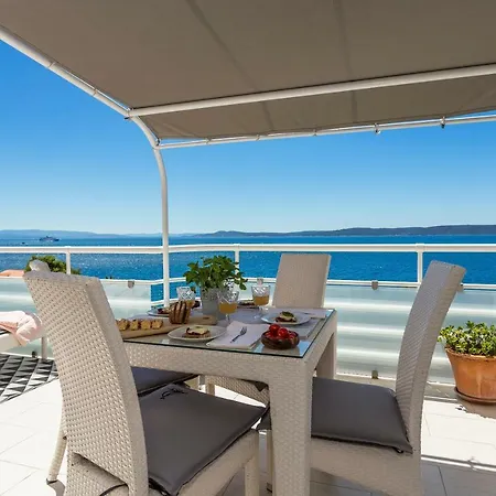 Lola, Sea On A Palm! Heated Pool