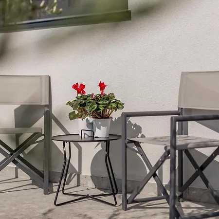 Lola, Sea On A Palm! Heated Pool Villa Trogir