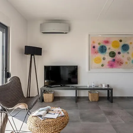 Lola, Sea On A Palm! Heated Pool