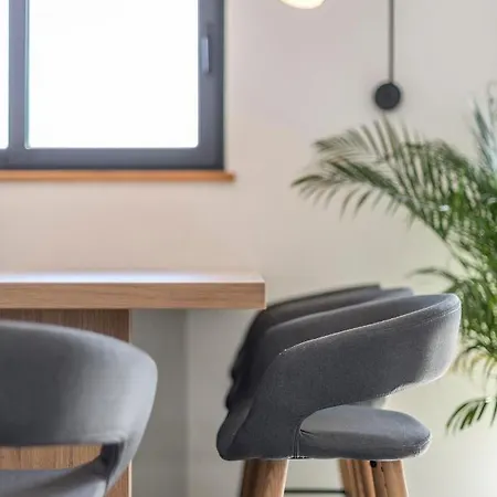 Lola, Sea On A Palm! Heated Pool Villa Trogir