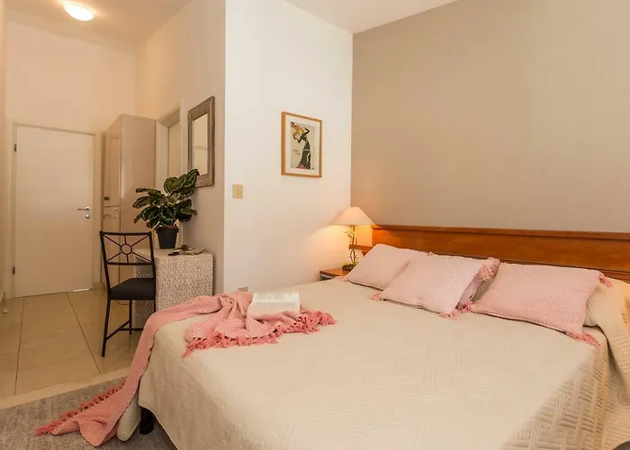 Villa Lola, Sea On A Palm! Heated Pool