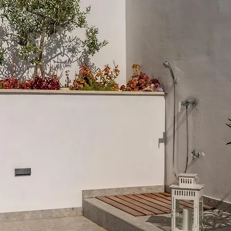 Вилла Lola, Sea On A Palm! Heated Pool Трогир