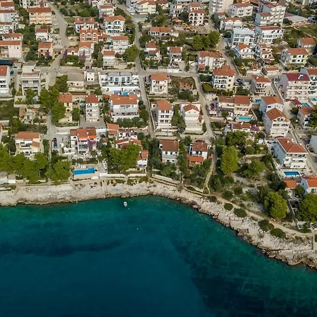 Lola, Sea On A Palm! Heated Pool