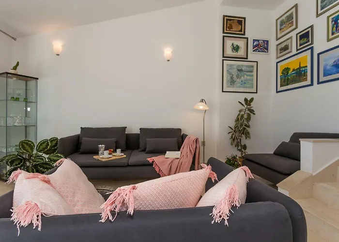 Lola, Sea On A Palm! Heated Pool