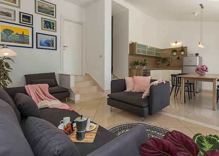 Lola, Sea On A Palm! Heated Pool Вілла *