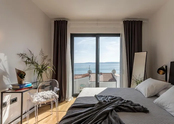 Lola, Sea On A Palm! Heated Pool Villa *