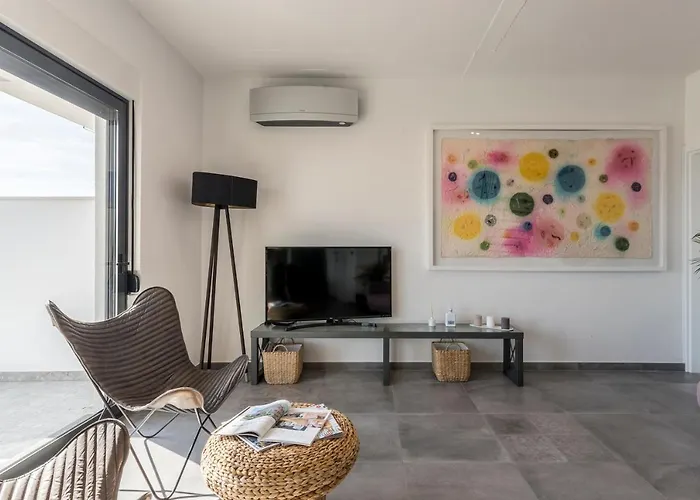 Lola, Sea On A Palm! Heated Pool