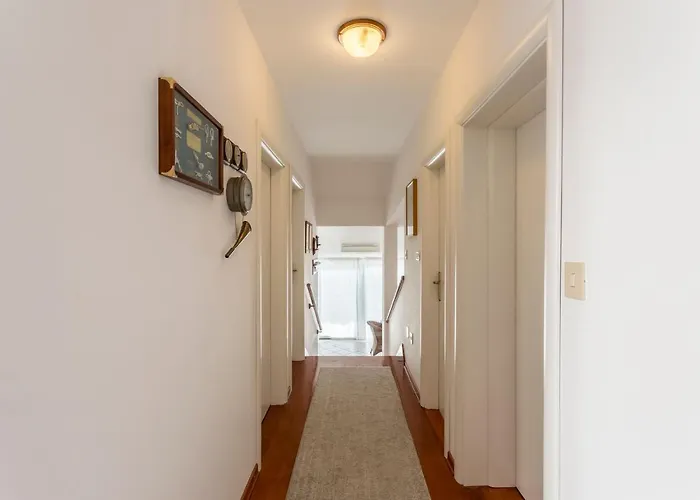 Villa Lola, Sea On A Palm! Heated Pool *