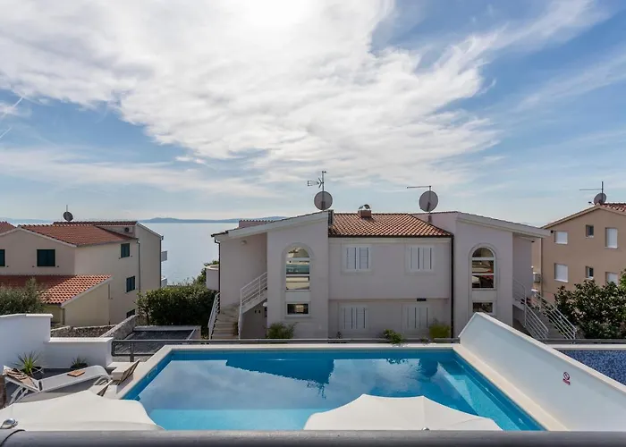 Lola, Sea On A Palm! Heated Pool * Trogir